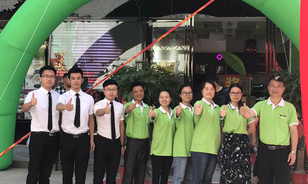 热烈祝贺上派集成灶湖南宁乡专卖店隆重开业
