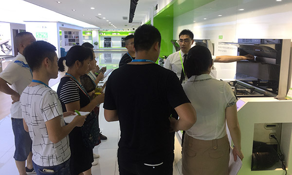 百尺竿头更进一步——记上派江浙两地经销商回厂培训