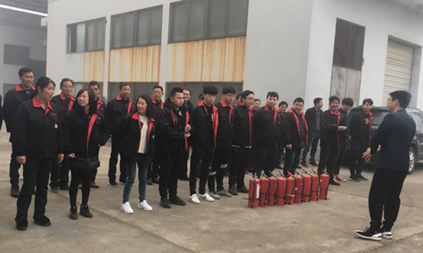 防患于未然，上派电器开展消防安全培训演练