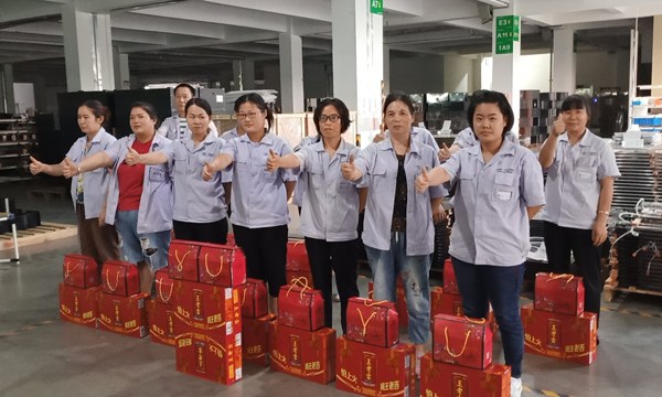 喜迎中秋，上派电器为员工发放中秋福利！