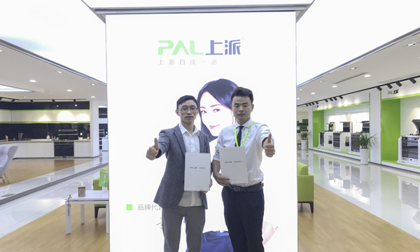 用心专注，价值体现——上派集成灶签约湖北黄冈