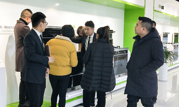 品牌崛起势不可挡！上派集成灶14天连下11城，再创行业签约神话