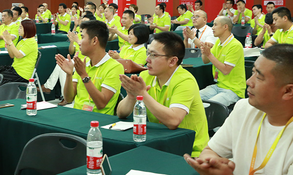 抢占先机，聚势共赢｜2018盈在终端上派P6首届老板特训营火热进行中