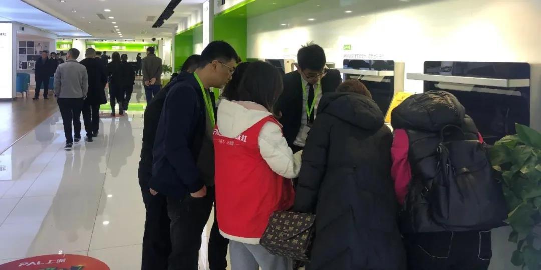 上派集成灶，集成灶十大品牌，客户产管展厅实验室